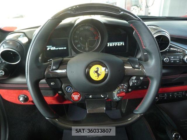 Ferrari F8 Spider 2023-03 6544844-11