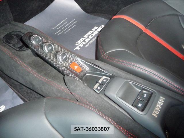 Ferrari F8 Spider 2023-03 6544844-13