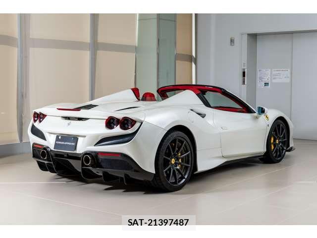 Ferrari F8 Spider 2022-02 7218406-8