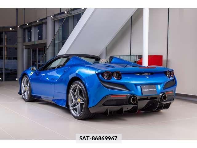 Ferrari F8 Spider 2021-08 7723270-9