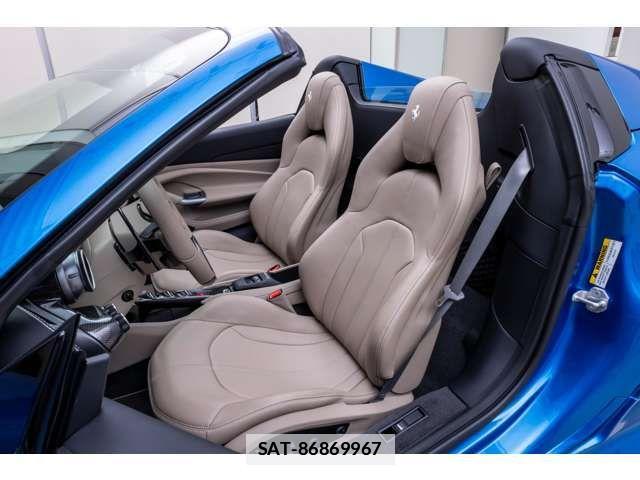 Ferrari F8 Spider 2021-08 7723270-1