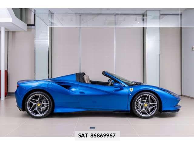 Ferrari F8 Spider 2021-08 7723270-6