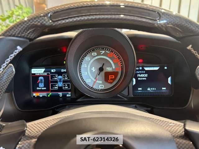 Ferrari F8 Spider 2022-04 7723269-14