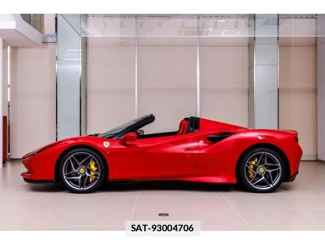 Ferrari F8 Spider 2022-01 7784850-11