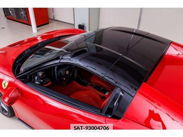 Ferrari F8 Spider 2022-01 7784850-14