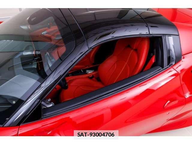 Ferrari F8 Spider 2022-01 7784850-15