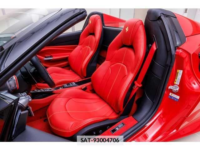 Ferrari F8 Spider 2022-01 7784850-17
