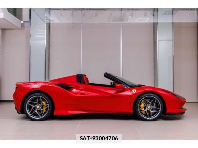 Ferrari F8 Spider 2022-01 7784850-6