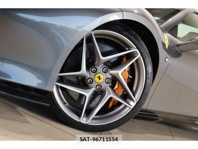 Ferrari F8 Spider 2023-10 8561870-11