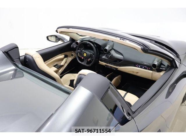 Ferrari F8 Spider 2023-10 8561870-12