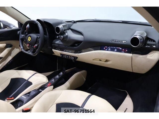 Ferrari F8 Spider 2023-10 8561870-13