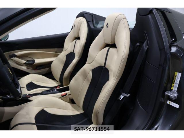 Ferrari F8 Spider 2023-10 8561870-16