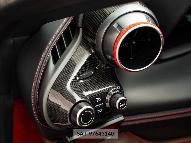 Ferrari F8 Spider 2022-04 8626721-21