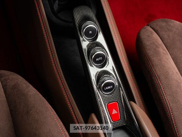 Ferrari F8 Spider 2022-04 8626721-25
