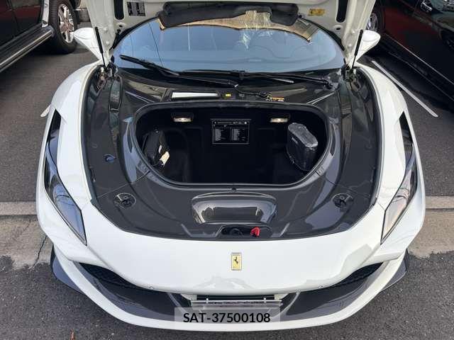 Ferrari F8 Tributo 2021-01 4139224-4