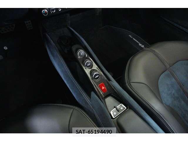 Ferrari F8 Tributo 2020-10 8742051-12