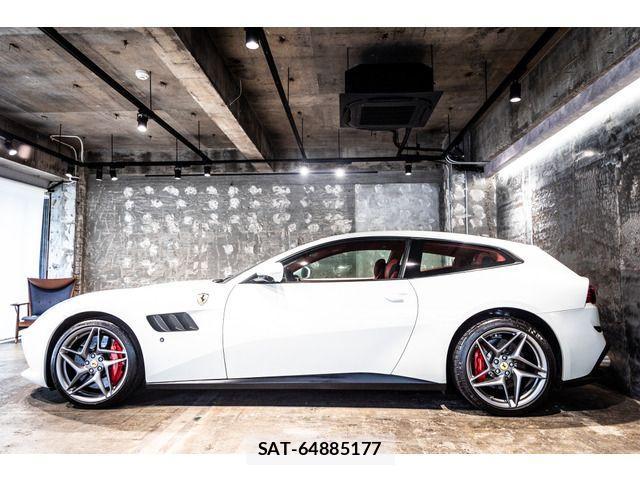 Ferrari GTC4 2020-11 3669071-6