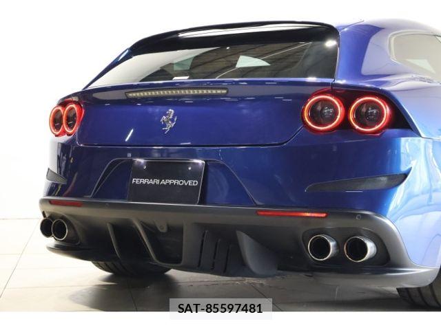 Ferrari GTC4 2019-10 8742052-11