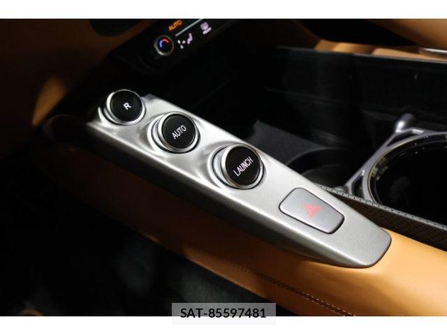 Ferrari GTC4 2019-10 8742052-27