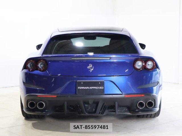 Ferrari GTC4 2019-10 8742052-4