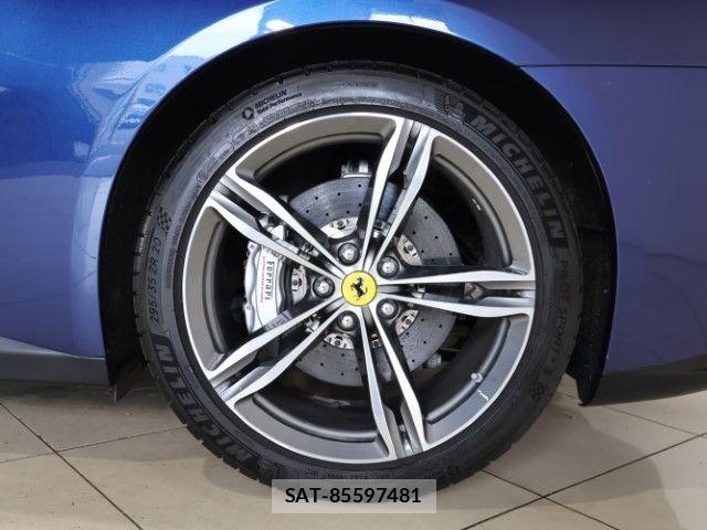 Ferrari GTC4 2019-10 8742052-7