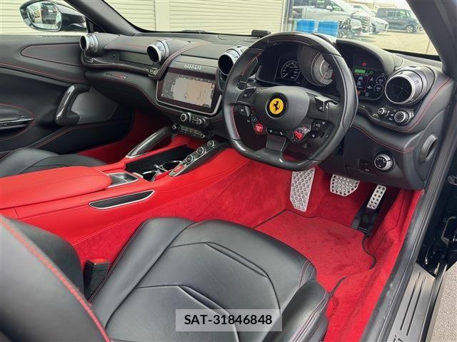 Ferrari GTC4 2019-12 4941116-1