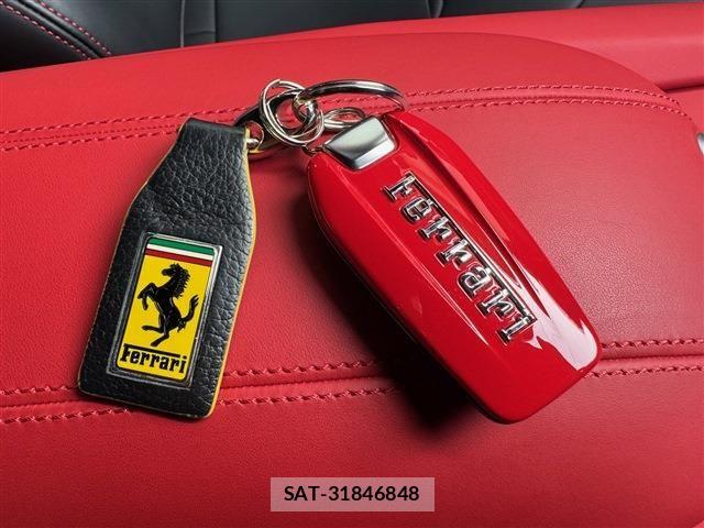 Ferrari GTC4 2019-12 4941116-21