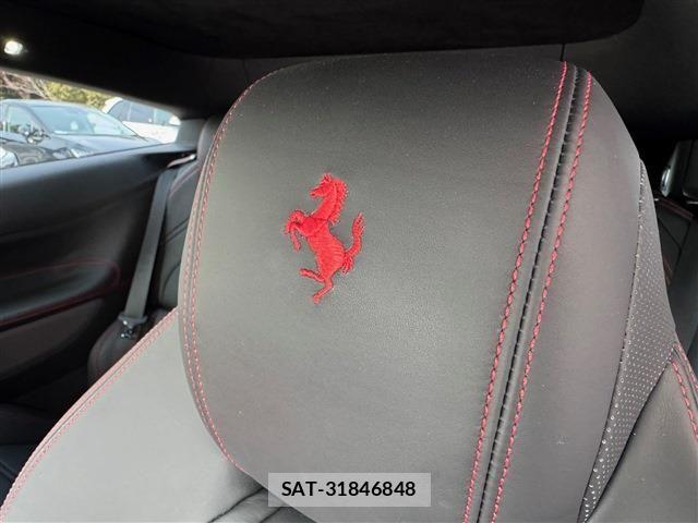 Ferrari GTC4 2019-12 4941116-24