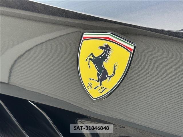 Ferrari GTC4 2019-12 4941116-25