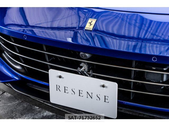 Ferrari GTC4 2019-12 7392126-16