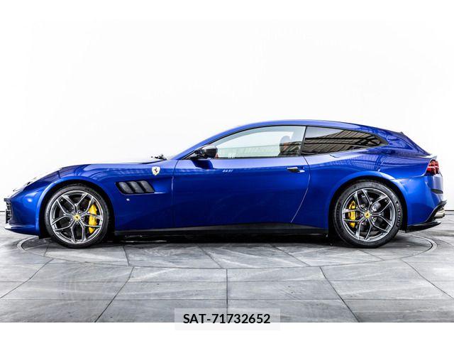 Ferrari GTC4 2019-12 7392126-4