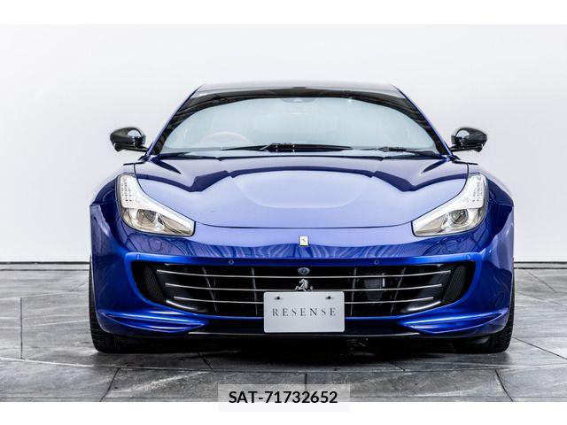 Ferrari GTC4 2019-12 7392126-8