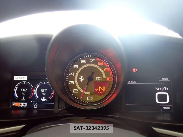Ferrari GTC4 2020-01 8073733-10