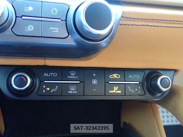 Ferrari GTC4 2020-01 8073733-12