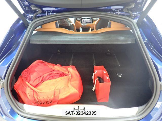 Ferrari GTC4 2020-01 8073733-24