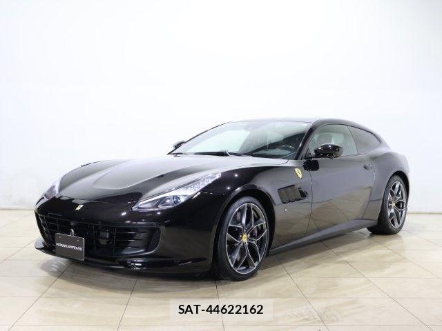 Ferrari GTC4 2020-03 8848944-0