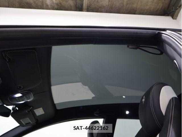 Ferrari GTC4 2020-03 8848944-11