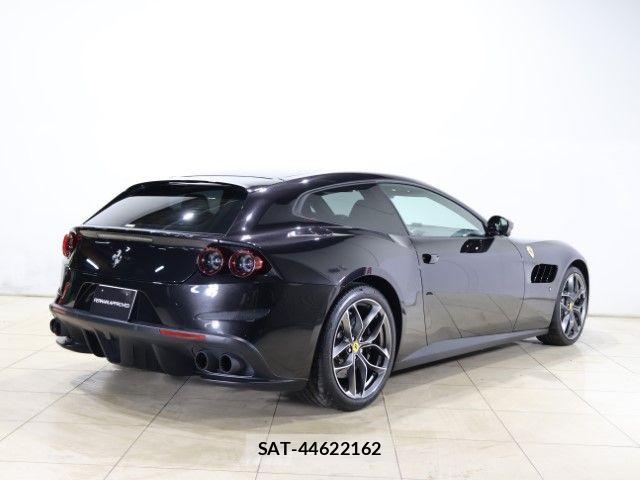 Ferrari GTC4 2020-03 8848944-3
