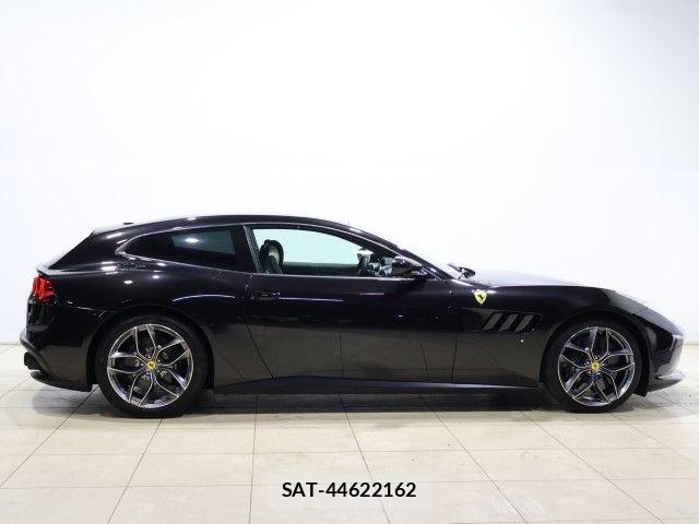 Ferrari GTC4 2020-03 8848944-7
