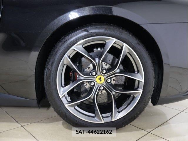 Ferrari GTC4 2020-03 8848944-8