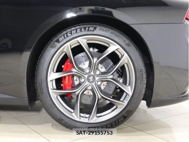 Ferrari GTC4 2020-03 8870970-6