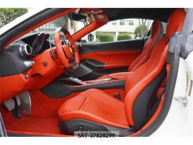 Ferrari Portofino 2020-04 8158412-4