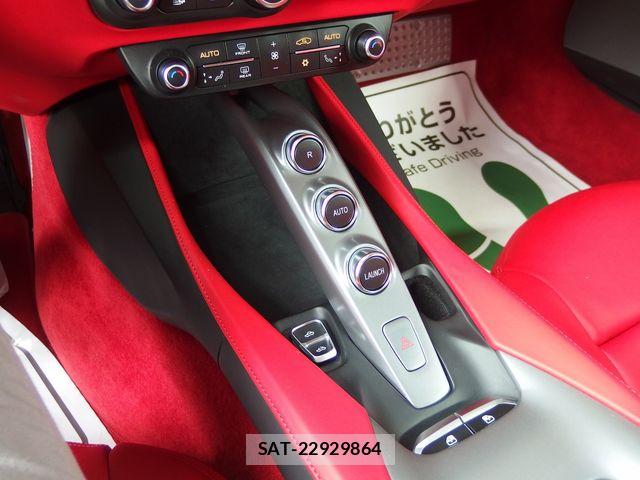Ferrari Portofino 2021-02 8666128-25