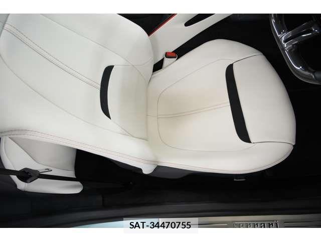 Ferrari Roma 2025-06 8848945-12
