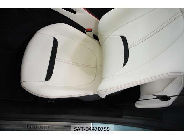 Ferrari Roma 2025-06 8848945-15