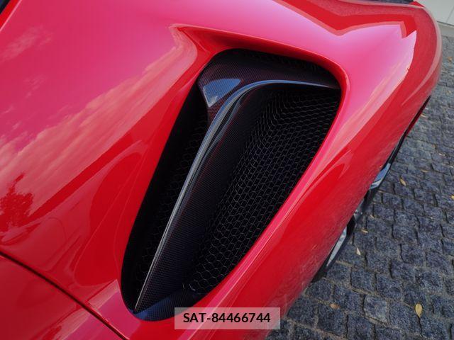 Ferrari SF90 Stradale 2021-04 1445509-9