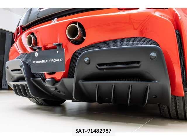 Ferrari SF90 Stradale 2021-08 7218415-17