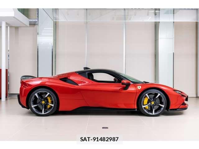 Ferrari SF90 Stradale 2021-08 7218415-6