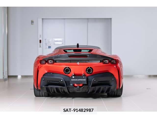 Ferrari SF90 Stradale 2021-08 7218415-8