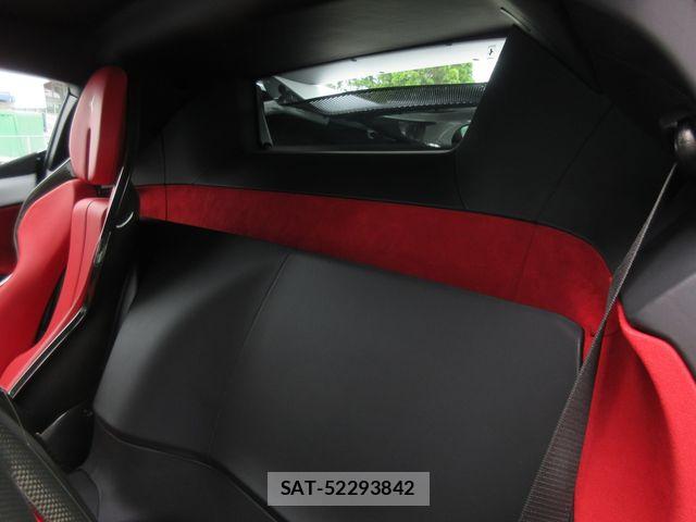 Ferrari SF90 Stradale 2021-09 8365886-16